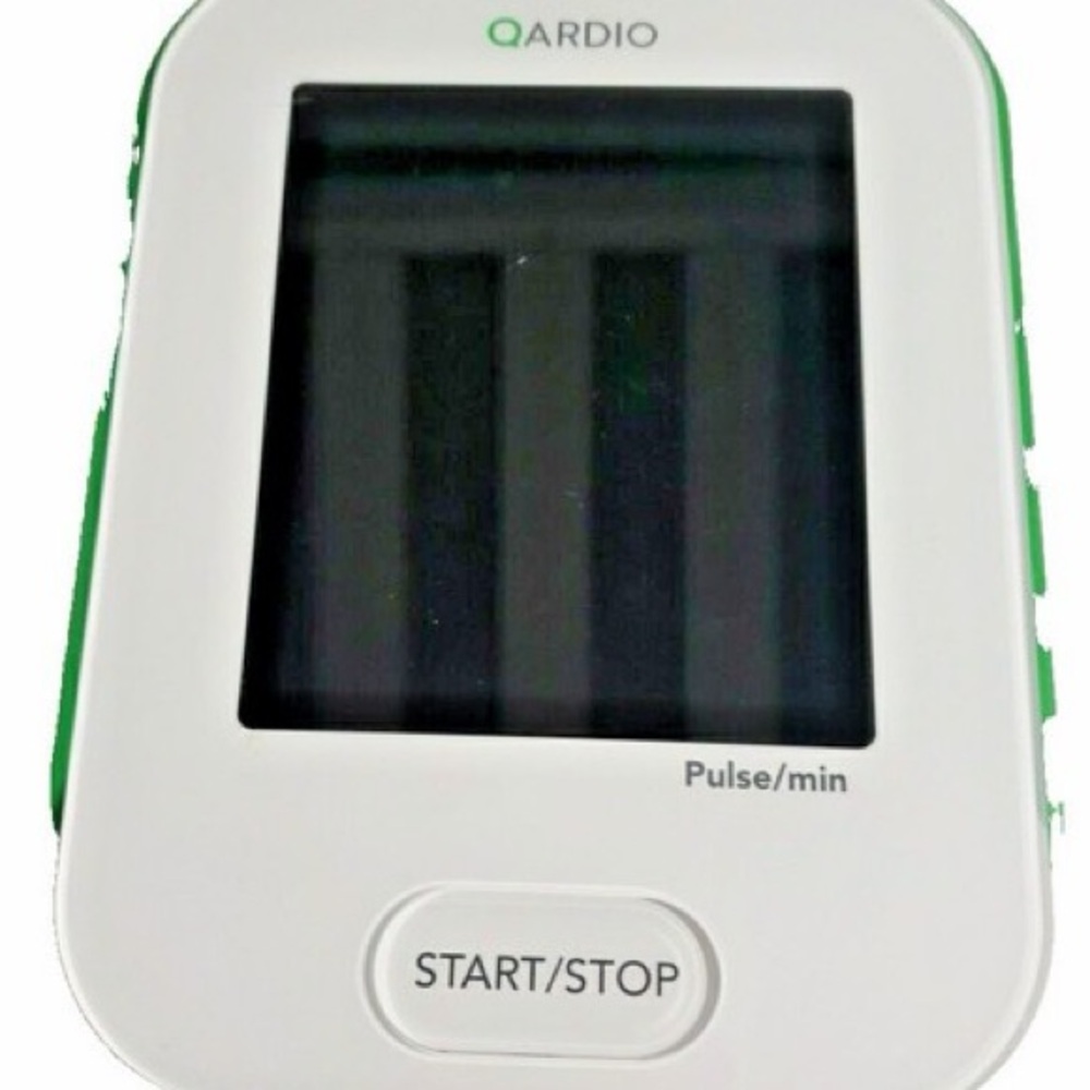 Qardio Blood Pressure Monitor / Used excellent condition - Picture 8 of 8